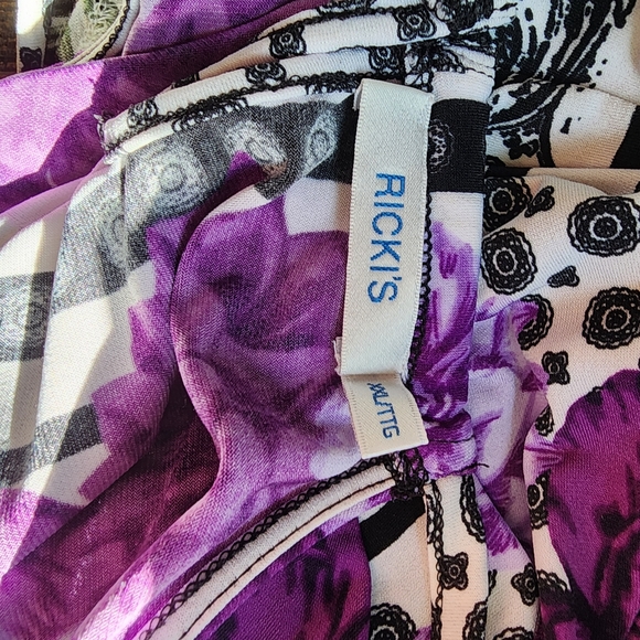 Rickis Top - Picture 6 of 6